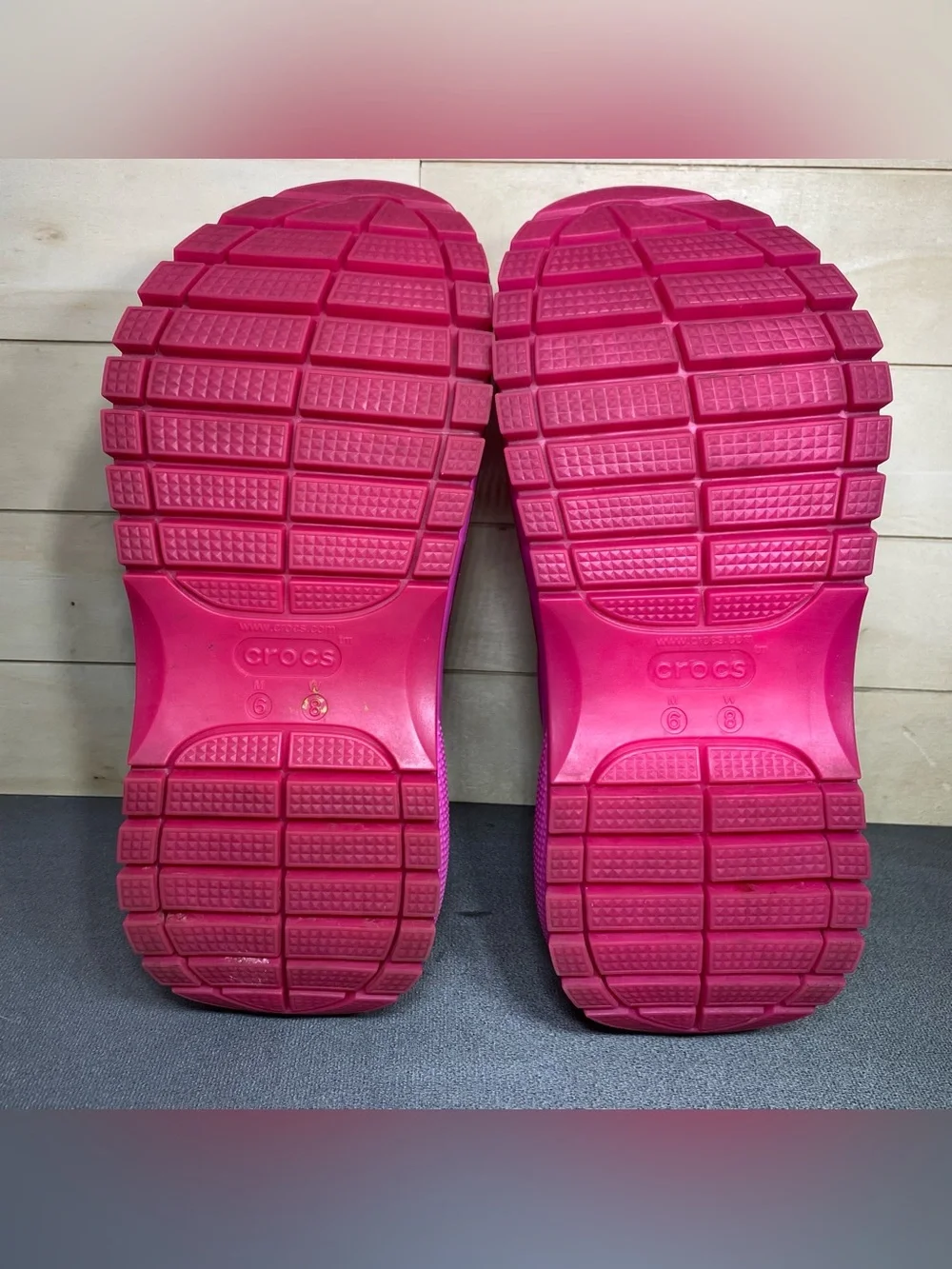Crocs Classic Mega Crush Clogs Pink Women's Size 8 Shoes Chunky Platforms